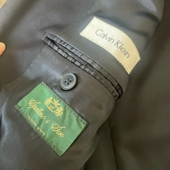 Calvin Klein Suit-42L - Picture 2 of 4